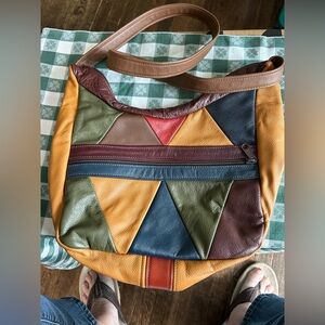 Vintage BoHo Multicolor Patchwork leather Shoulder Bag. 14 x 11 x 4 zip closure